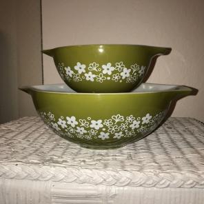 Vintage Pyrex Crazy Daisy Mixing Bowls