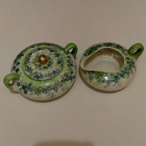 Vintage sugar n creamer