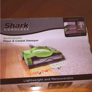 SHARK CORDLESS FLOOR AND CARPET SWEEPER