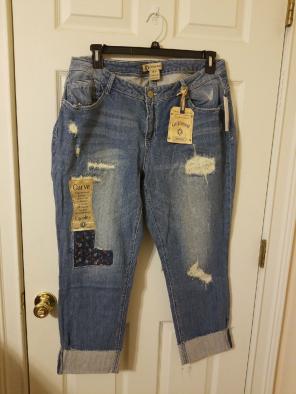 Size 16W Crop Pants NWT