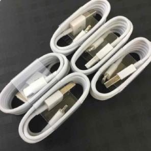 5x iPhone genuine chargers