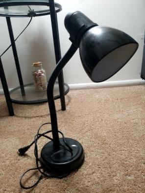 Desk lamp