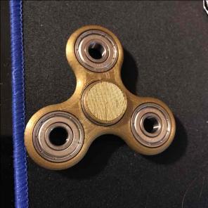 Finger spinner or fidget spinner