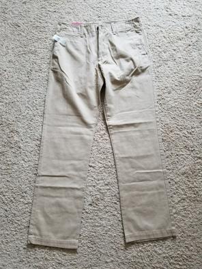Old Navy 31x32 Khaki Pants - NEW