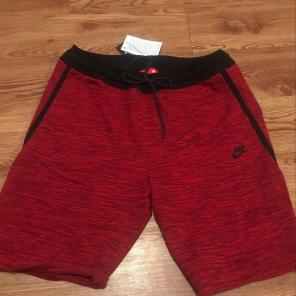 Nike Tech Knit