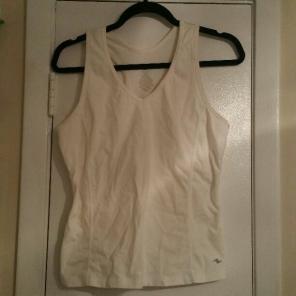 Athletic shirt with built-in bra shelf L