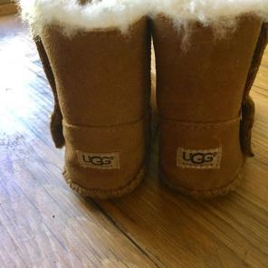 Chestnut Infant Uggs Size 4/5
