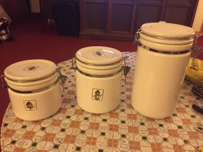 White Glass Clasp Containers