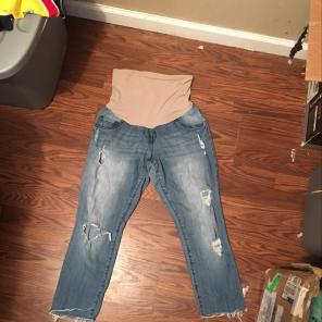 Maternity Cropped Capris/jeans