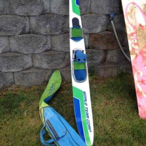 Water ski