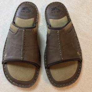 MENS MARGARITAVILLE NWOB SANDAL SIZE 9