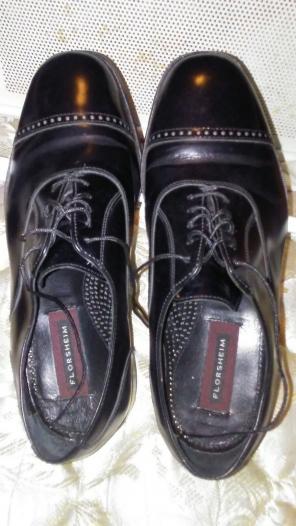 Florsheim black dress shoes size 9.5 wid