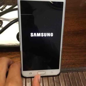 Samsung j7