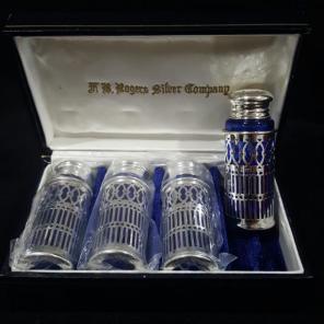 Vintage FBRogers Silver Company Shakers