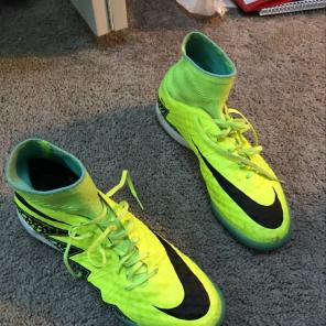 Hypervenom Size 9 Soccer Shoes