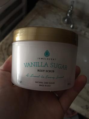 Vanilla Sugar Body Scrub Jewelscent
