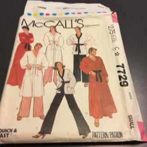 McCall's 7729 Misses' & Men's Robe