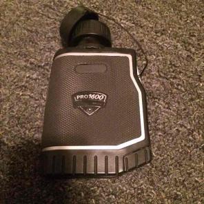 Bushnell Pro 1600 range finder