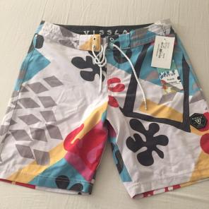 Men's VISSLA Size 28 Boardshorts