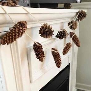Pinecone Garland