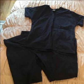 New Cherokee scrub set