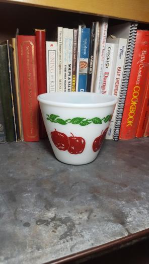 6" Hazel Atlas apple bowl