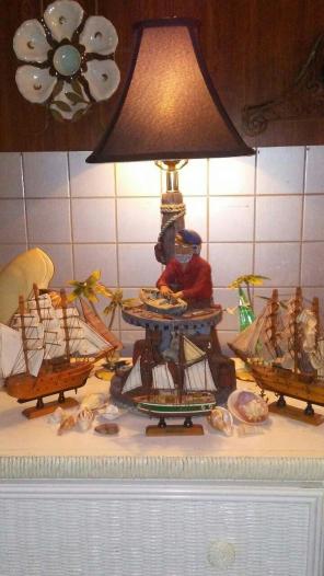 The ship maker table lamp