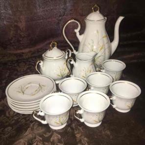 Last chance!! 15pc Golden wheat tea set