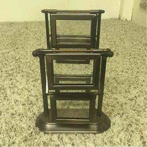 Carousel picture frame