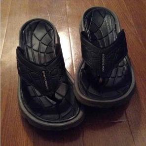 Men's Black New Balance Sandals Sz 7