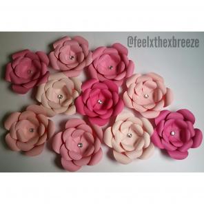 Set of 10 Shades of Pink Paper Flowers