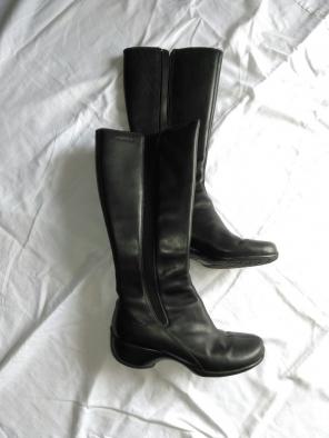 EUC Merrell Knee High Black Boots, 8-8.5