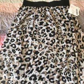 Lularoe S Lola leopard print