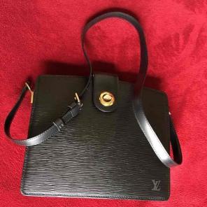 Authentic Louis Vuitton Epi vintage bag