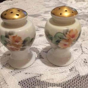VTG noritake salt & pepper shakers