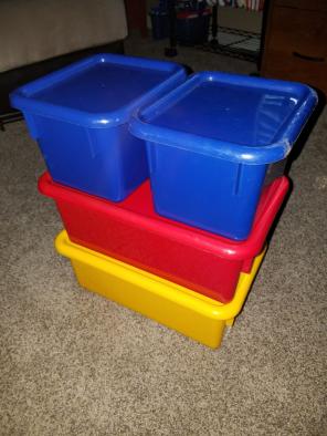 Storage Boxes With Lids x4