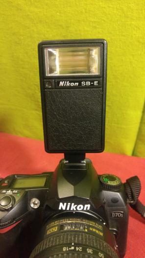 NIKON SPEEDLIGHT SB-E