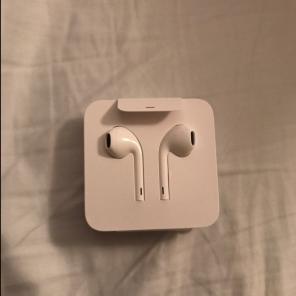 Apple iPhone 7 Headphones