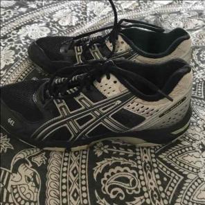 ASIC Gel-Rocket Volleyball Shoes Size 8
