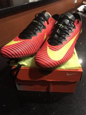 Nike Mercurial Vapor 11 Size 10.5