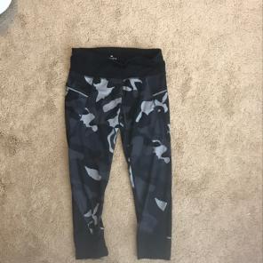 Athleta Relay Crop Camo