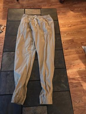 Small Men's American Eagle Khaki Joggers