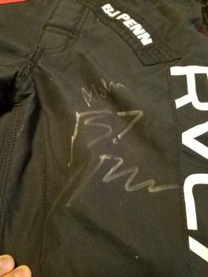 Bj penn ufc signed lot shirts, mag promo