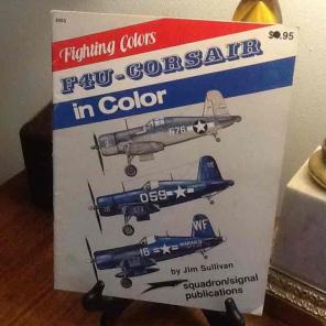 Fighting colors F4U - Corsair In Color