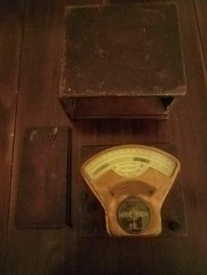 Westons Reading Volt-Meter