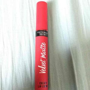 Victoria's Secret Velvet Matte Lip Stain