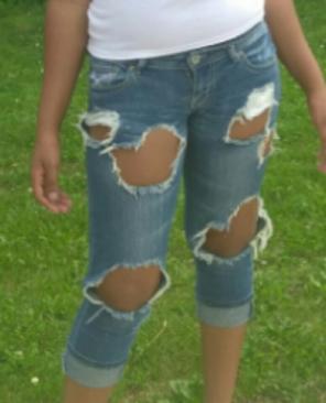 Denim distressed jeans