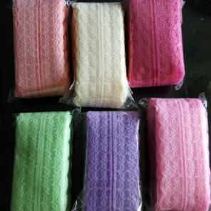 Nwt bilateral lace trim