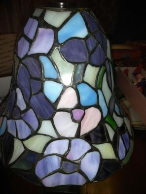 Tiffany like LAMP Multi colored Shade