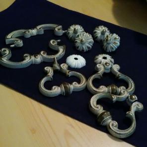 Antique Drawers Pulls and knobs.